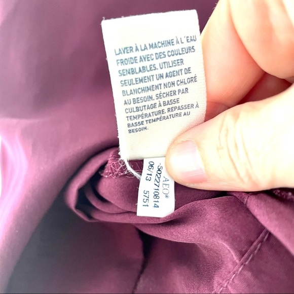 AEO American Eagle Outfitters Accordion Pleat Sleeveless Maroon Medium Floral - Picture 7 of 9